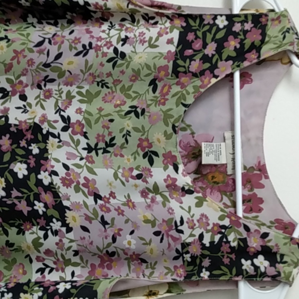 Patchwork dress size 10 petite, sleeveless, lined with a lilac floral pattern - Picture 3 of 12